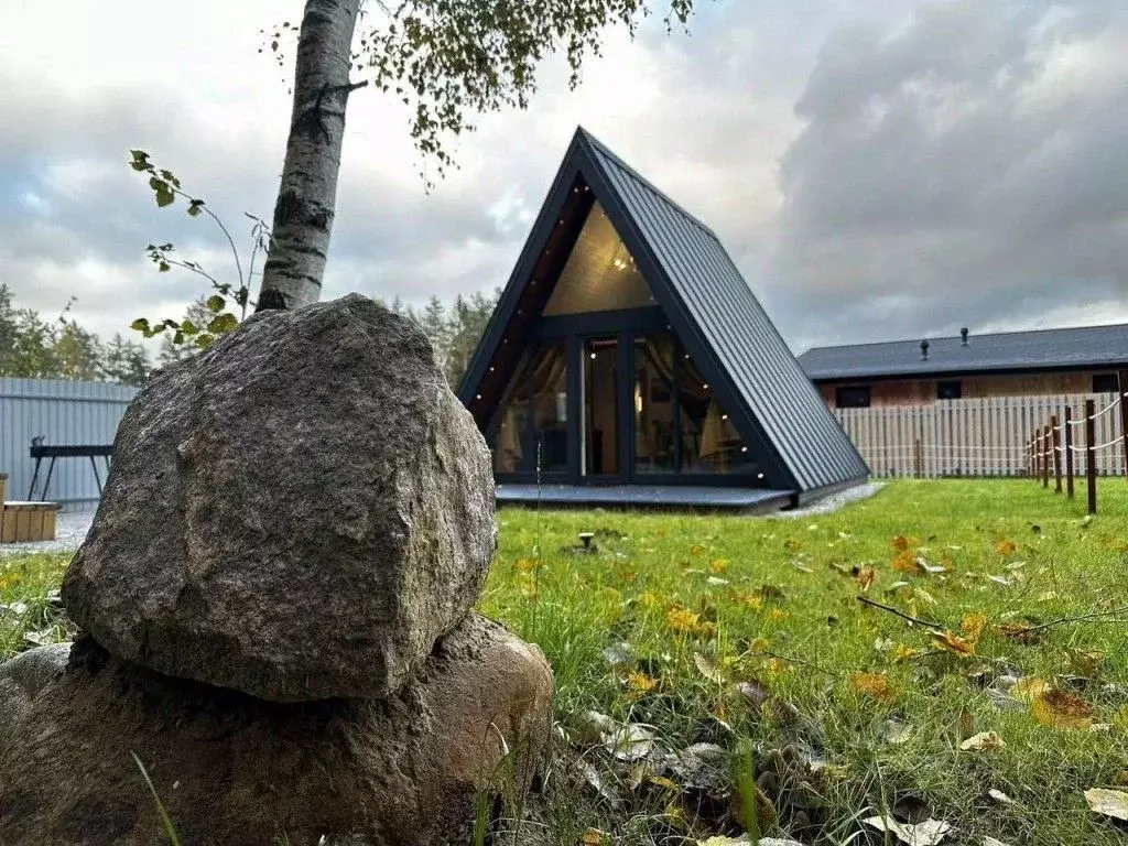 2-к кв. Ленинградская область, Приозерский район, пос. Сосново ул. ... - Фото 1