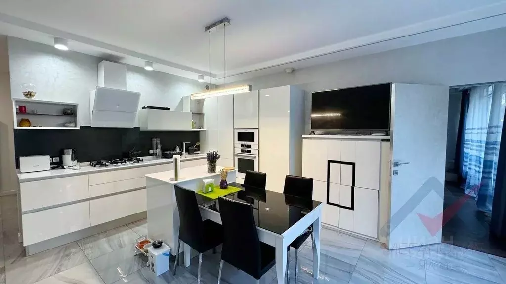 5-к кв. Крым, Ялта муниципальный округ, пос. Высокогорное ул. Лесная ... - Фото 1