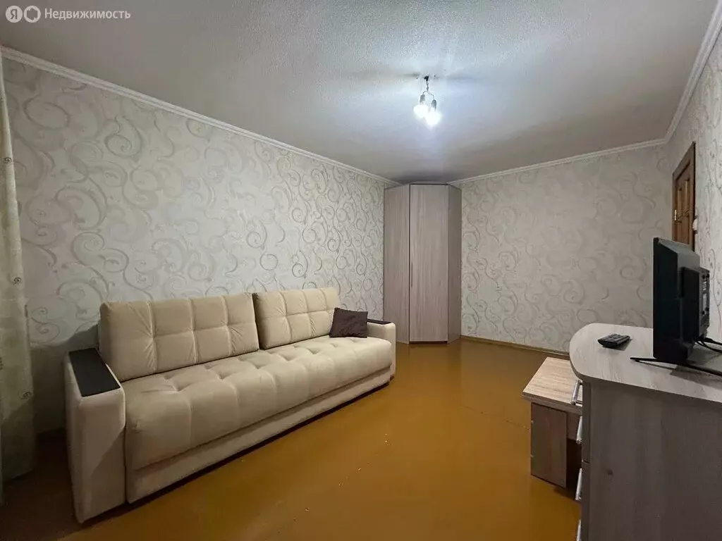 1-комнатная квартира: Киров, микрорайон Радужный, улица Конституции, ... - Фото 1