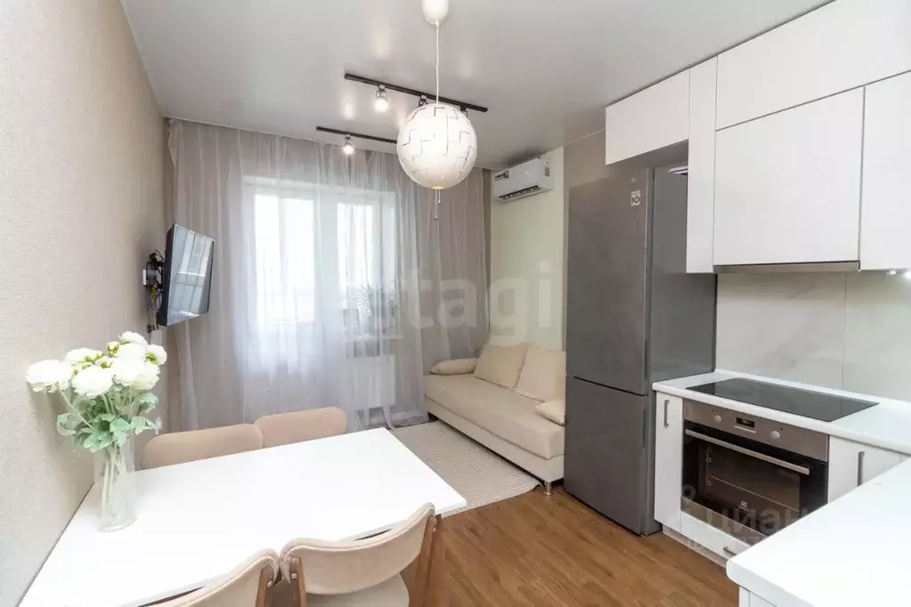1-к кв. Тюменская область, Тюмень ул. Мельникайте, 2к2 (42.0 м) - Фото 1