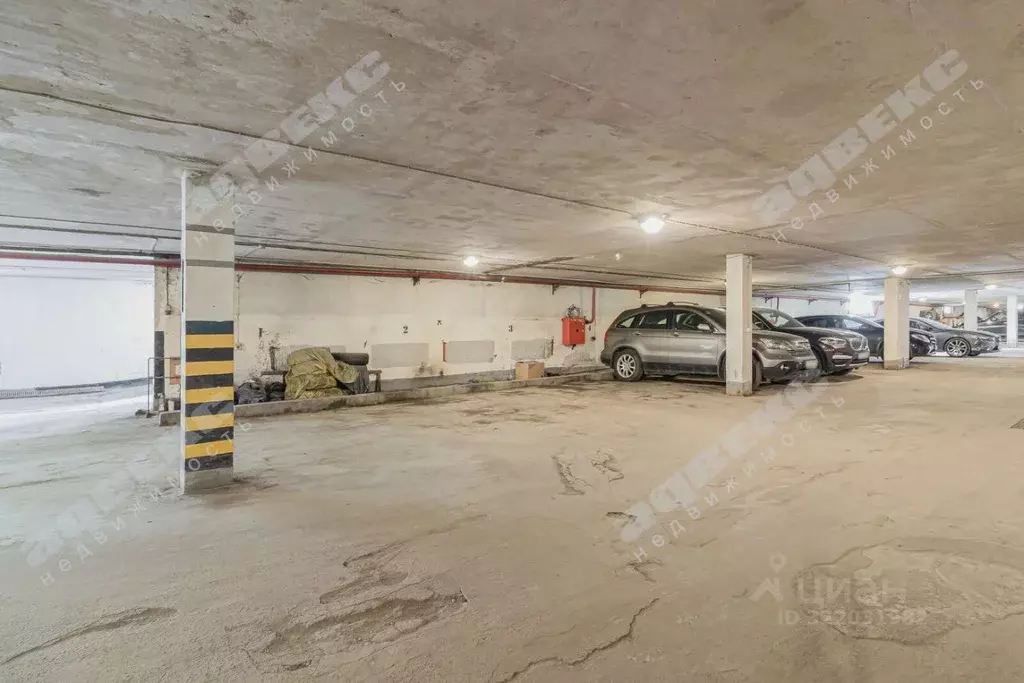 Гараж в Санкт-Петербург ул. Нахимова, 11к2 (13 м) - Фото 1
