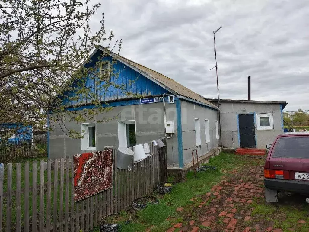 Дом в село Изюмовка, Школьная улица (92.4 м) - Фото 0