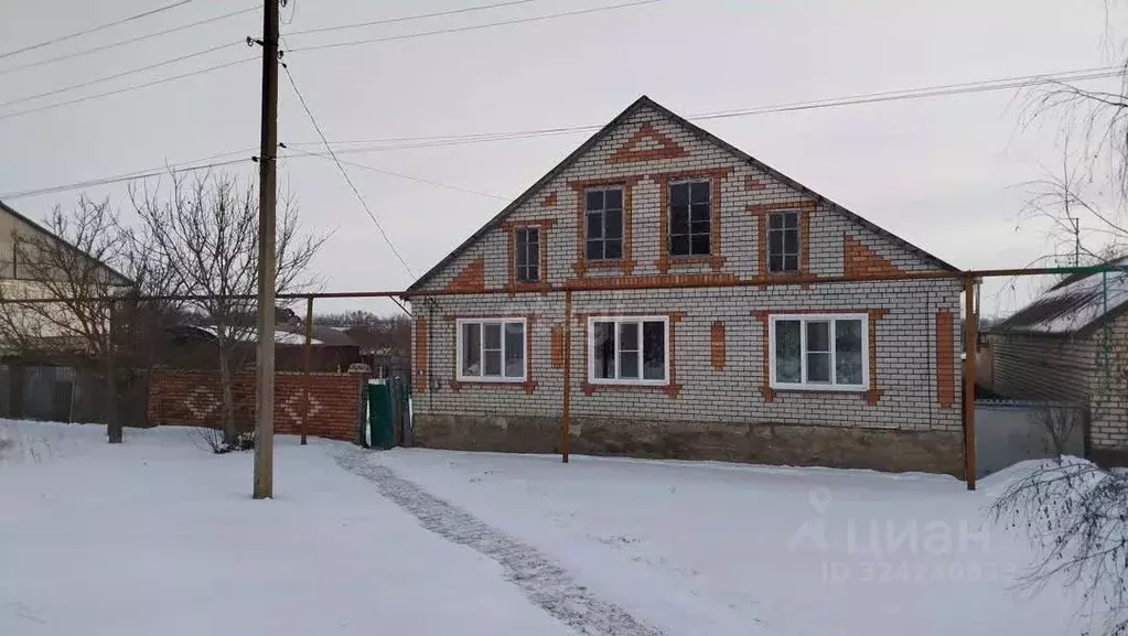 Дом в Ставропольский край, Благодарненский муниципальный округ, с. ... - Фото 1