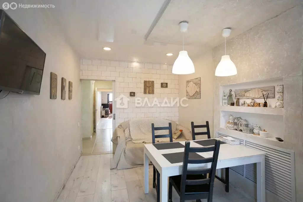 3-комнатная квартира: Владимир, улица Нижняя Дуброва, 15 (88.2 м) - Фото 2