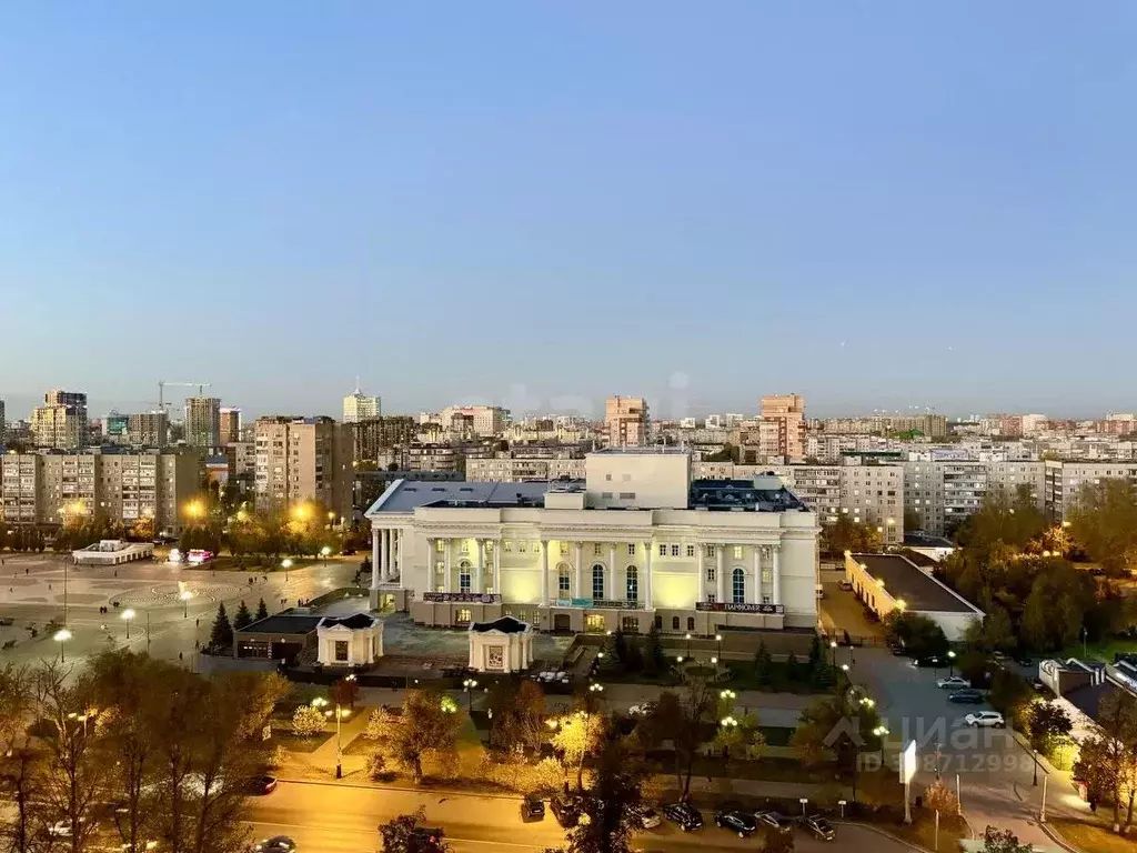 3-к кв. Тюменская область, Тюмень ул. Республики, 92 (66.9 м) - Фото 0