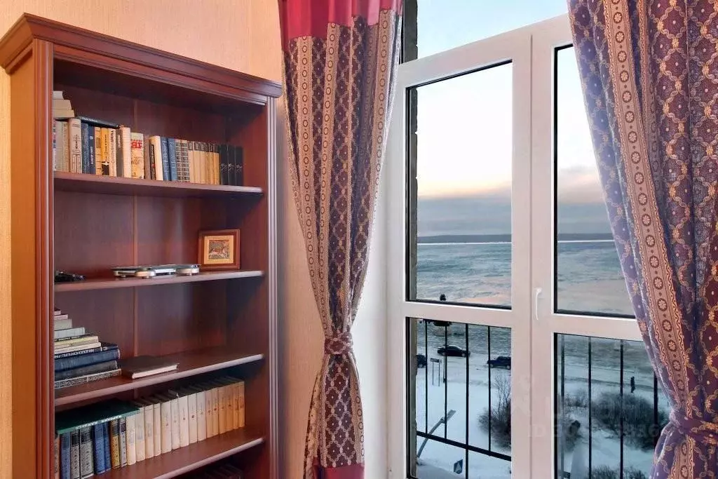 3-к кв. Карелия, Петрозаводск просп. Ленина, 1 (78.0 м) - Фото 0