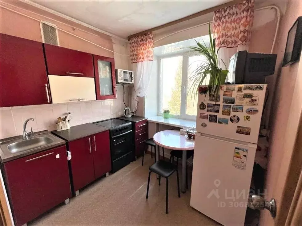 2-к кв. Кемеровская область, Таштагол ул. Матросова, 38 (44.0 м) - Фото 1