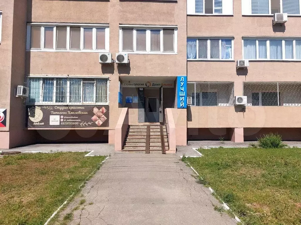 Продаю помещение свободного назначения с отдельным входом на первой ... - Фото 1