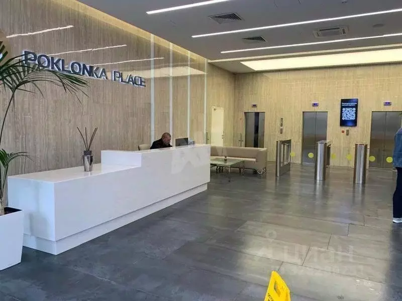 Помещение свободного назначения в Москва Поклонная ул., 3 (702 м) - Фото 2