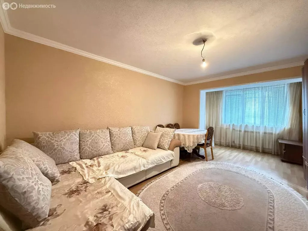 3-комнатная квартира: Нальчик, улица Щаденко, 22 (64 м) - Фото 1