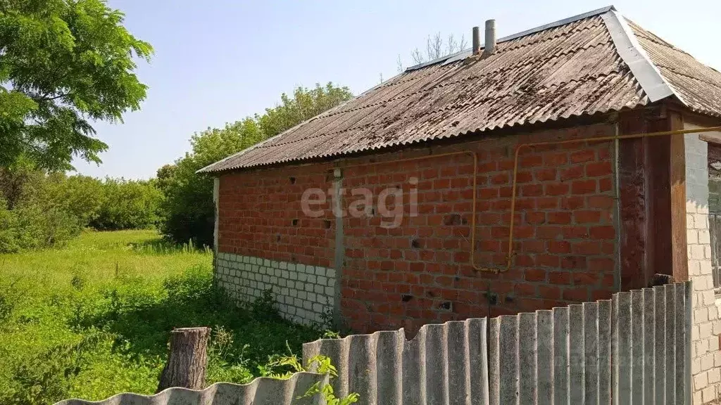 Дом в Белгородская область, Чернянский район, Ездоченское с/пос, с. ... - Фото 1