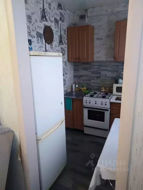 3-к кв. Омская область, Омск пер. Суровцева, 3 (42.0 м) - Фото 2