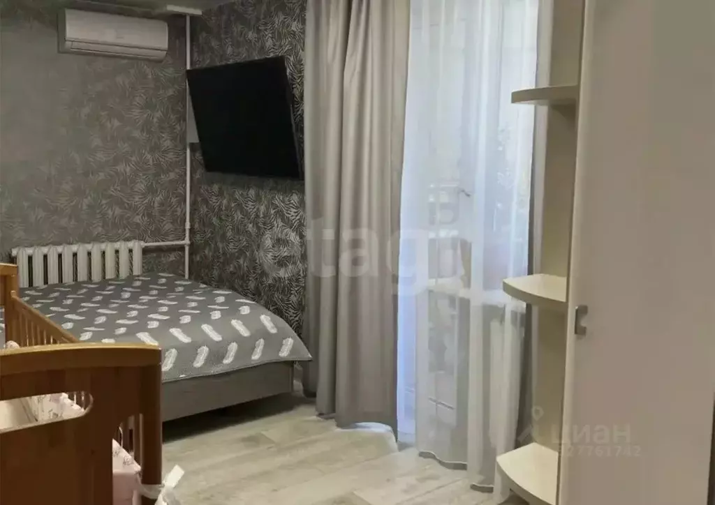 2-к кв. Крым, Феодосия ул. Анюнаса, 4 (40.5 м) - Фото 1