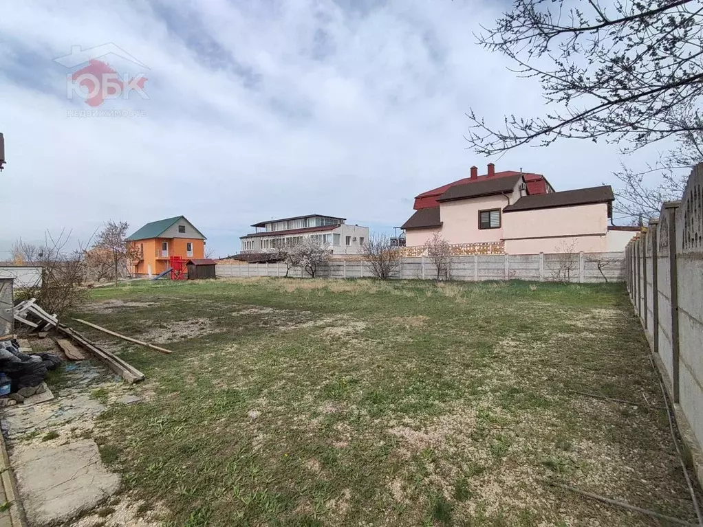 Участок в Крым, Евпатория городской округ, Заозерное пгт ул. ... - Фото 0