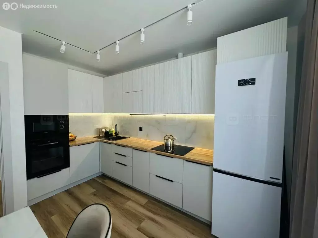 2-комнатная квартира: Казань, улица Михаила Миля, 3 (52 м) - Фото 2