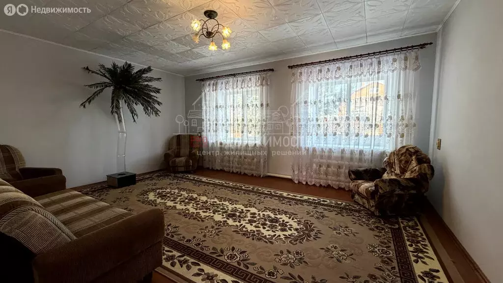 Дом в Бузулук, 6-й микрорайон, Радужная улица, 26 (303.6 м) - Фото 1