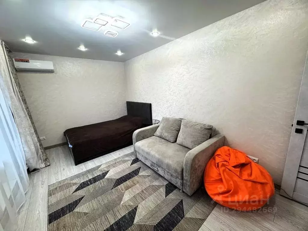 2-к кв. Нижегородская область, Нижний Новгород просп. Гагарина, 4 ... - Фото 1