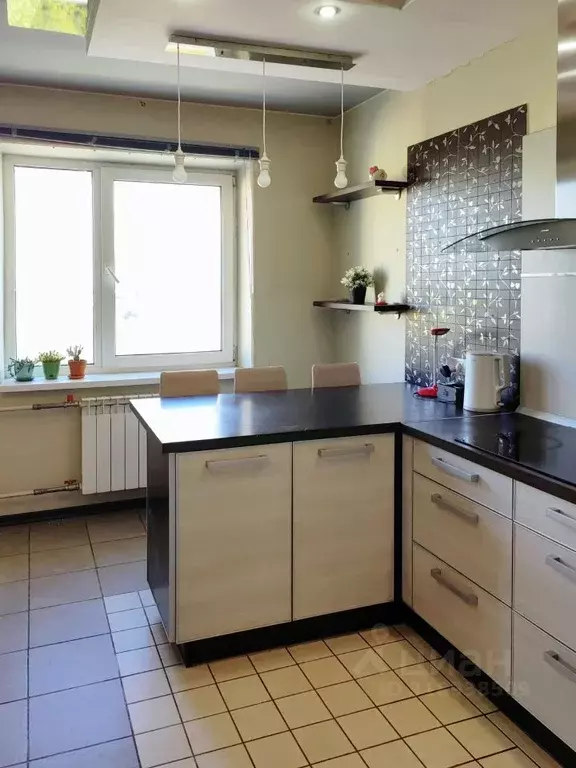 3-к кв. Санкт-Петербург ул. Беринга, 25к1 (85.3 м) - Фото 0