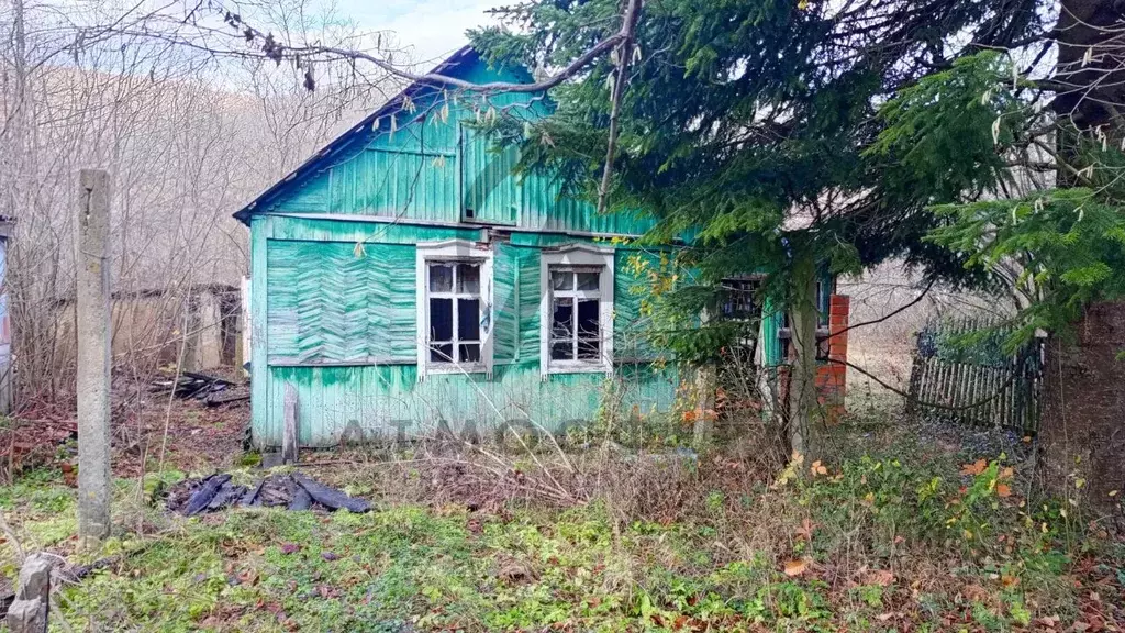 Дом в Краснодарский край, Апшеронский район, Куринское с/пос, пос. ... - Фото 1