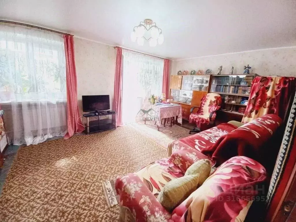 3-к кв. Саратовская область, Саратов ул. Имени А.П. Шехурдина, 26 ... - Фото 0