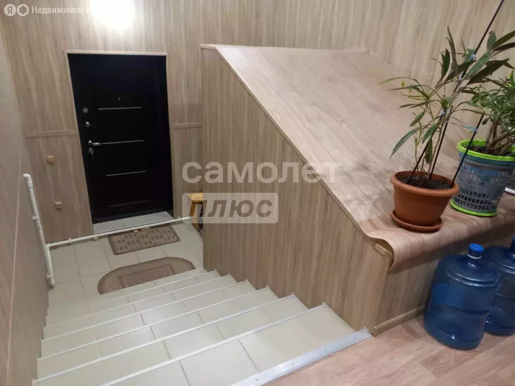 Дом в село Лебедёвка, Логовая улица (390 м) - Фото 1