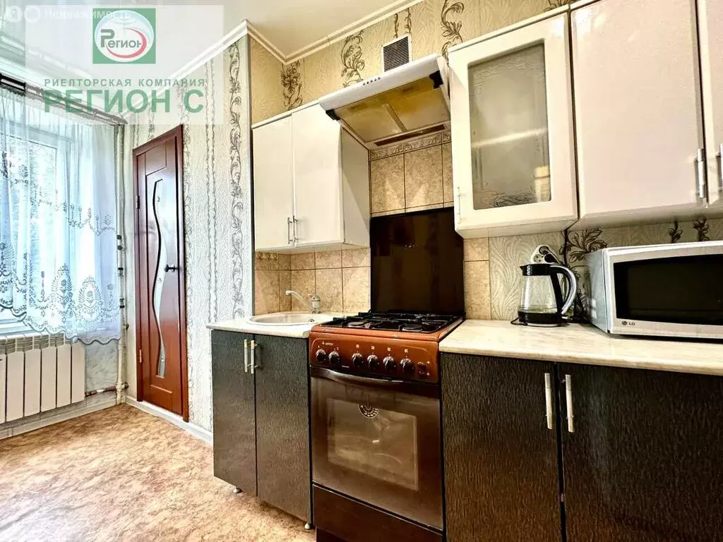 3-комнатная квартира: Архангельск, исторический район Соломбала, улица ... - Фото 1