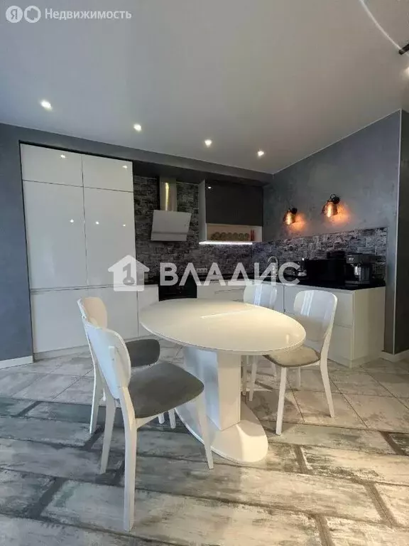 3-комнатная квартира: Вологда, улица Варенцовой, 7 (116 м) - Фото 2