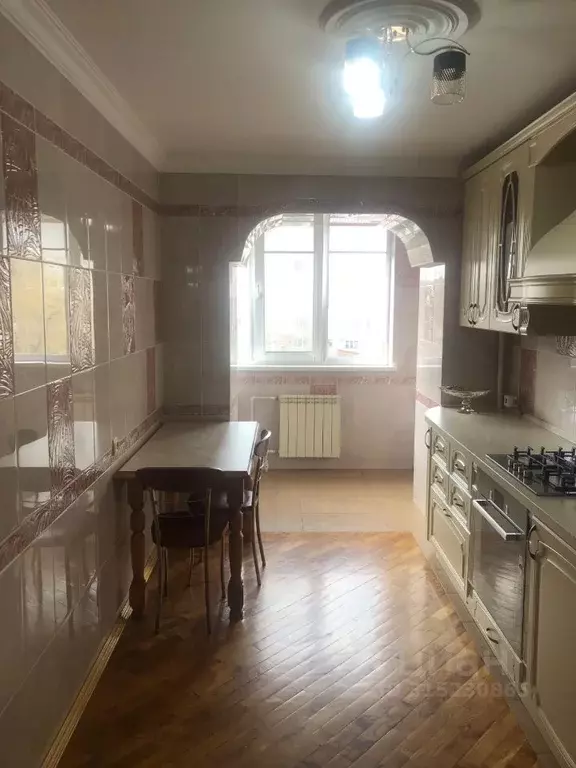 2-к кв. Саратовская область, Энгельс ул. Тельмана, 144 (70.7 м) - Фото 0