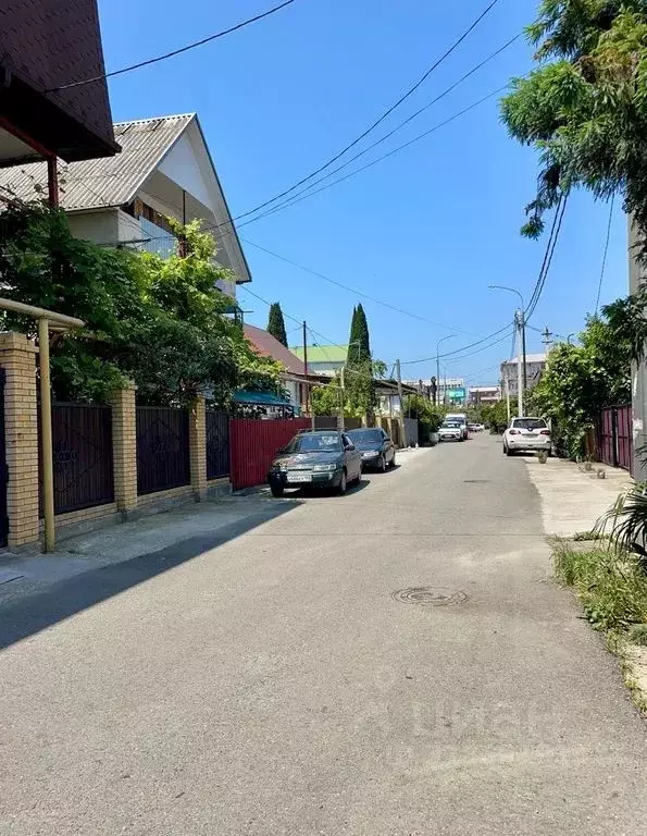 Комната Краснодарский край, Сочи Адлер жилрайон, ул. Дзержинского, 1А - Фото 1