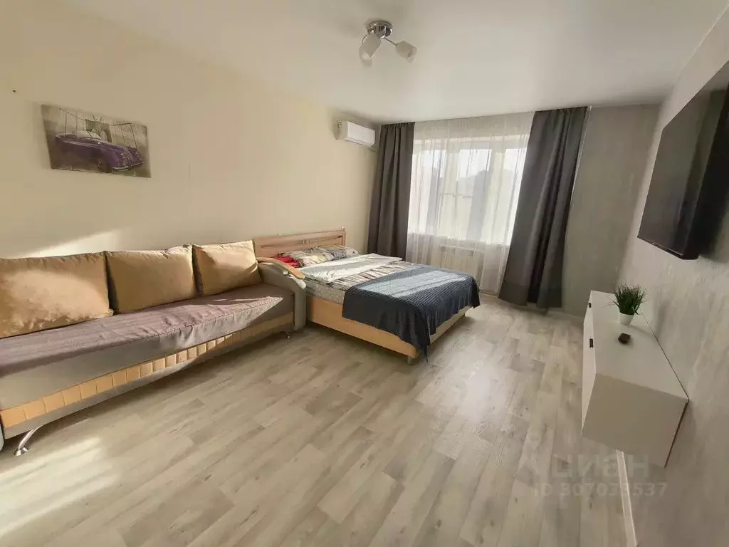 1-к кв. Чувашия, Чебоксары Ярмарочная ул., 17 (50.0 м) - Фото 1