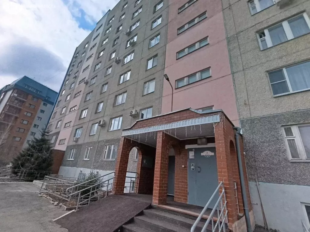 2-комнатная квартира: Курган, жилой район Заозёрный, 6-й микрорайон, ... - Фото 2