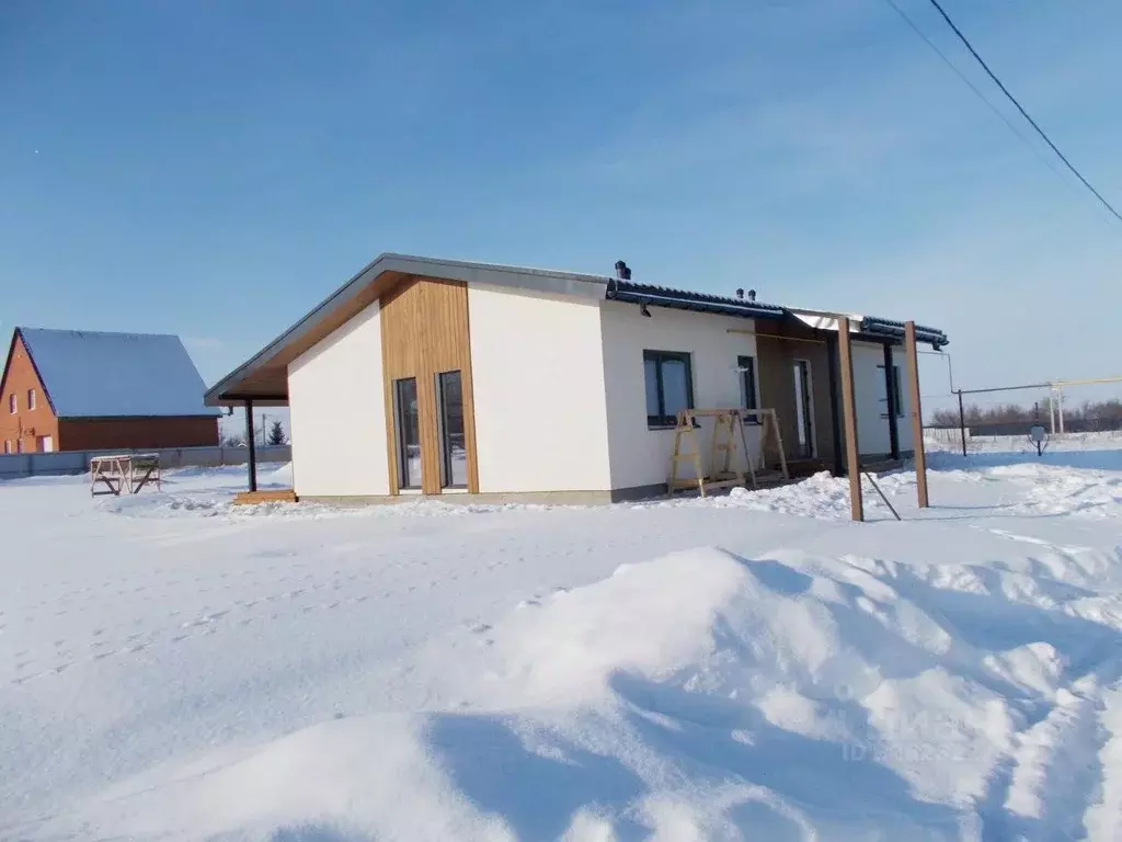 Дом в Саратовская область, с. Усть-Курдюм ул. Мусы Джалиля, 8 (143 м) - Фото 2