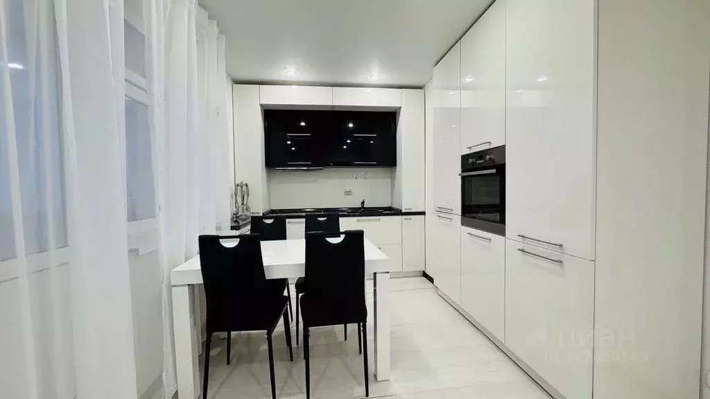 2-к кв. Татарстан, Казань просп. Ямашева, 31А (56.0 м) - Фото 1