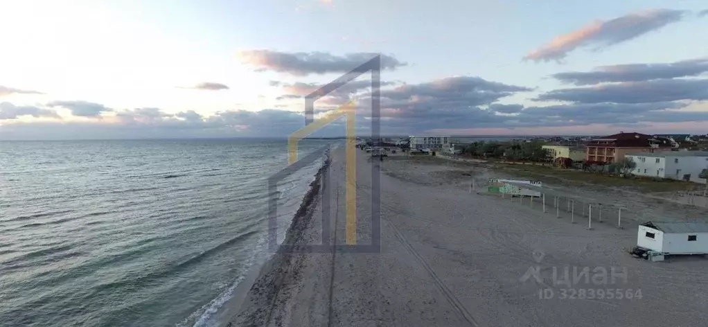 Участок в Крым, Сакский район, Штормовское с/пос, с. Приветное  (6.0 ... - Фото 1