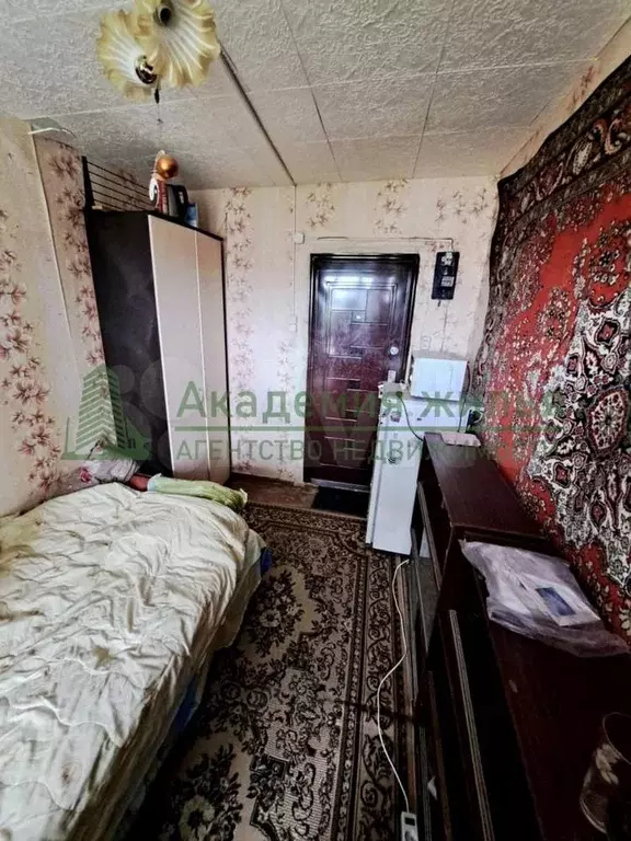 Комната 9 м в 3-к., 9/9 эт. - Фото 0