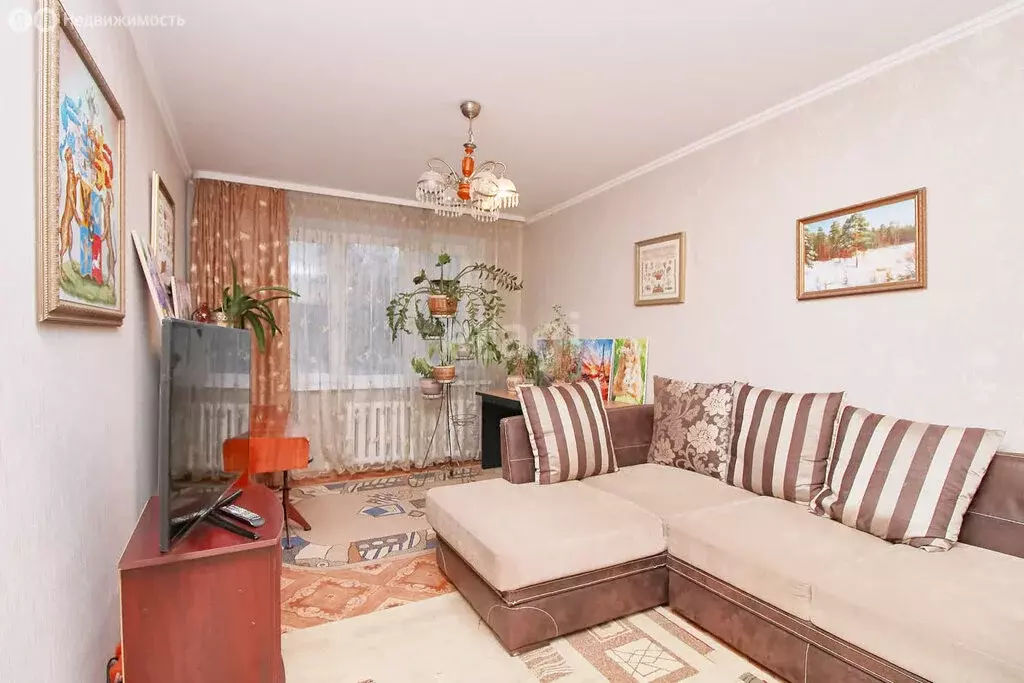 3-комнатная квартира: Тюмень, улица Осипенко, 84 (62 м) - Фото 1
