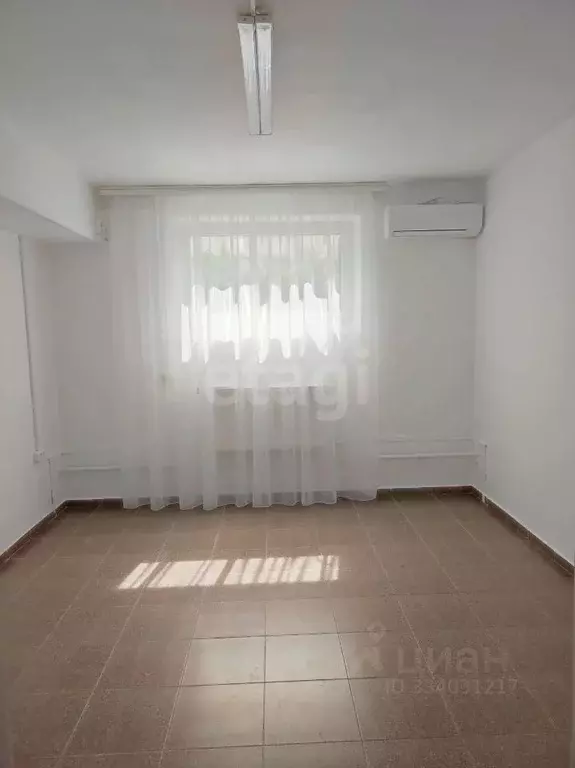 Офис в Краснодарский край, Новороссийск ул. Котанова, 1 (20 м) - Фото 1