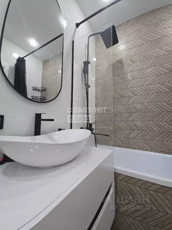 2-к кв. Краснодарский край, Краснодар ул. Западный обход, 39/1к1 (58.0 ... - Фото 1