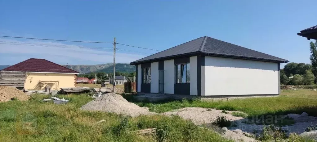 Дом в Крым, Симферопольский район, с. Доброе ул. Богатая, 8 (100 м) - Фото 2