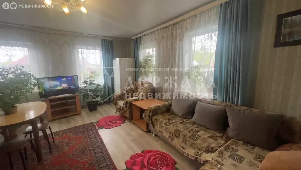Дом в Междуреченск, улица Белинского, 48 (70 м) - Фото 1