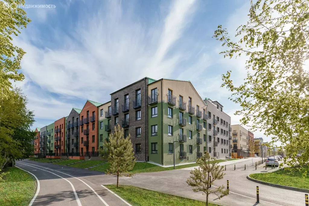 2-комнатная квартира: Тюмень, улица Александра Звягина, 12 (65.45 м) - Фото 1