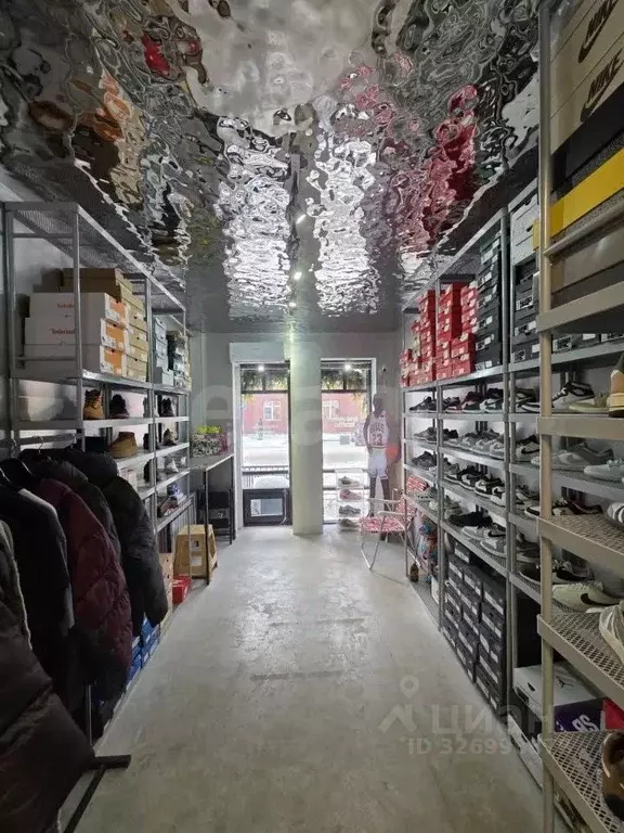 Офис в Тюменская область, Тюмень ул. Кирова, 18 (10 м) - Фото 1