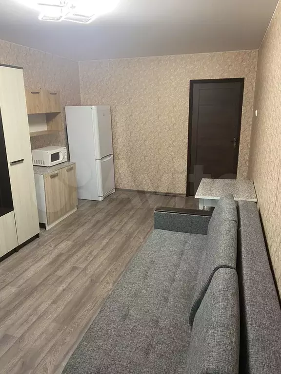 Комната 17,4 м в 3-к., 1/5 эт. - Фото 1