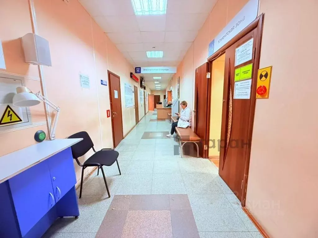 Офис в Челябинская область, Челябинск ул. Блюхера, 69 (1404 м) - Фото 1