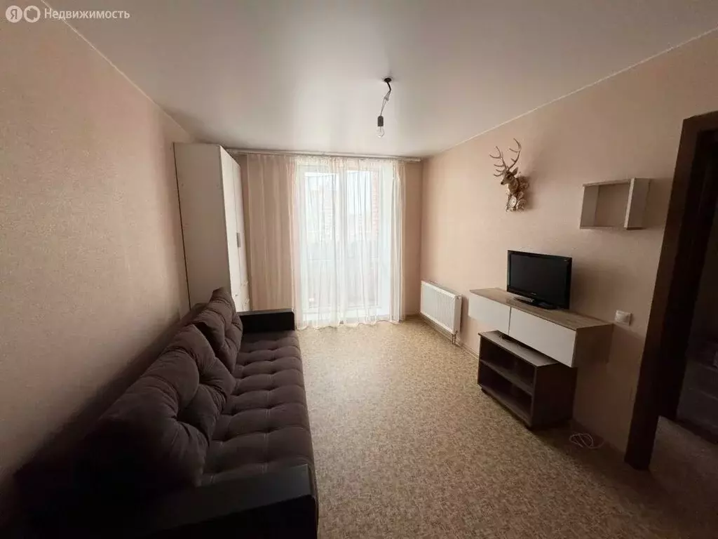 1-комнатная квартира: Волгоград, Кировский район, улица имени Старшего ... - Фото 1