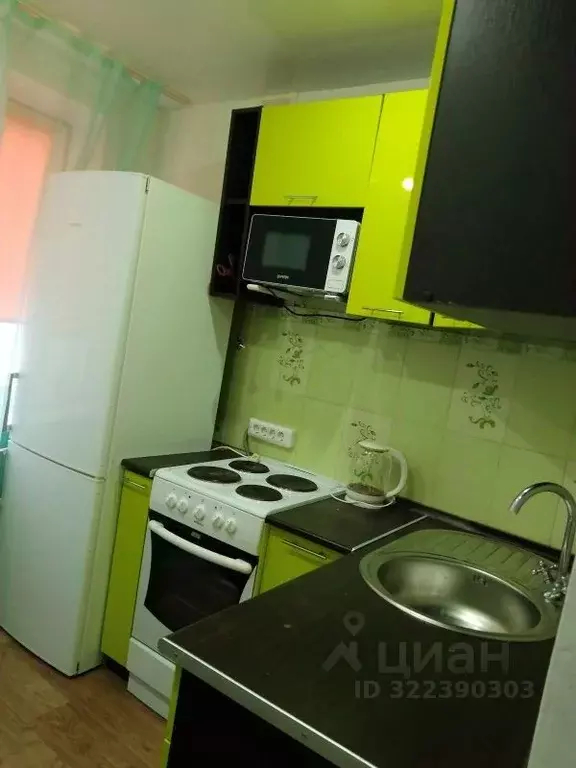 3-к кв. Иркутская область, Усть-Илимск ул. Мечтателей, 18 (60.0 м) - Фото 0