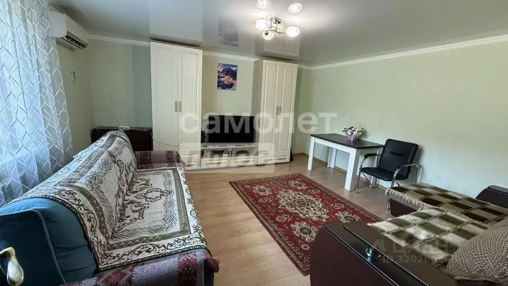 Дом в Астраханская область, Астрахань Локомотивный пер. (129 м) - Фото 1