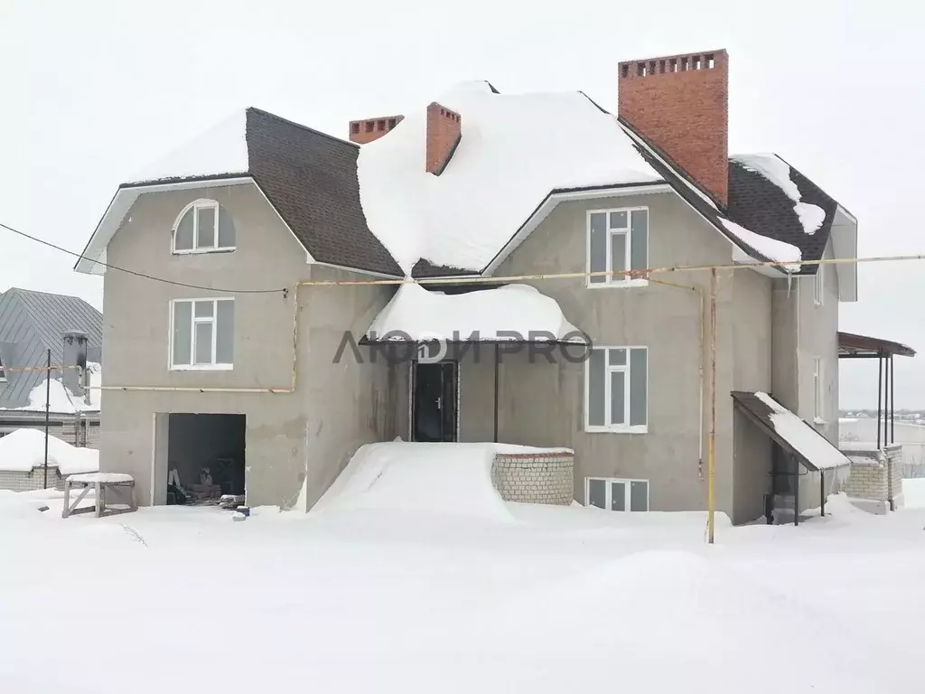 Коттедж в Саратовская область, с. Усть-Курдюм ул. Крайняя (470 м) - Фото 1