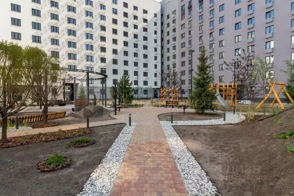 1-к кв. Тюменская область, Тюмень ул. Республики, 204к10 (42.0 м) - Фото 2