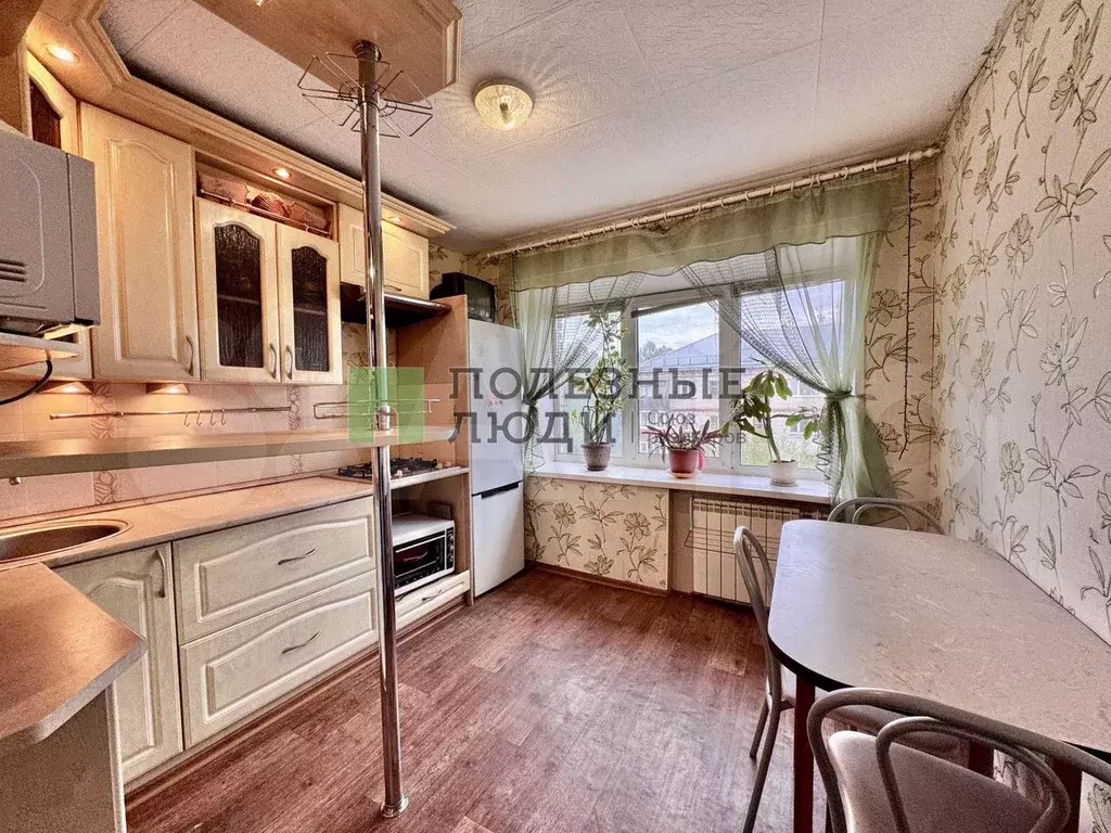 3-к. квартира, 47,6 м, 4/4 эт. - Фото 0